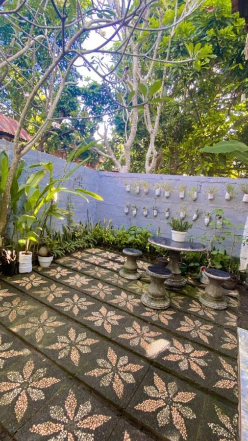 Kuwera Homestay Batununggul Exterior photo