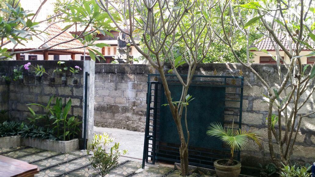 Kuwera Homestay Batununggul Exterior photo
